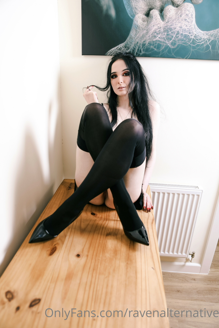 RavenAlternative Nude Gallery