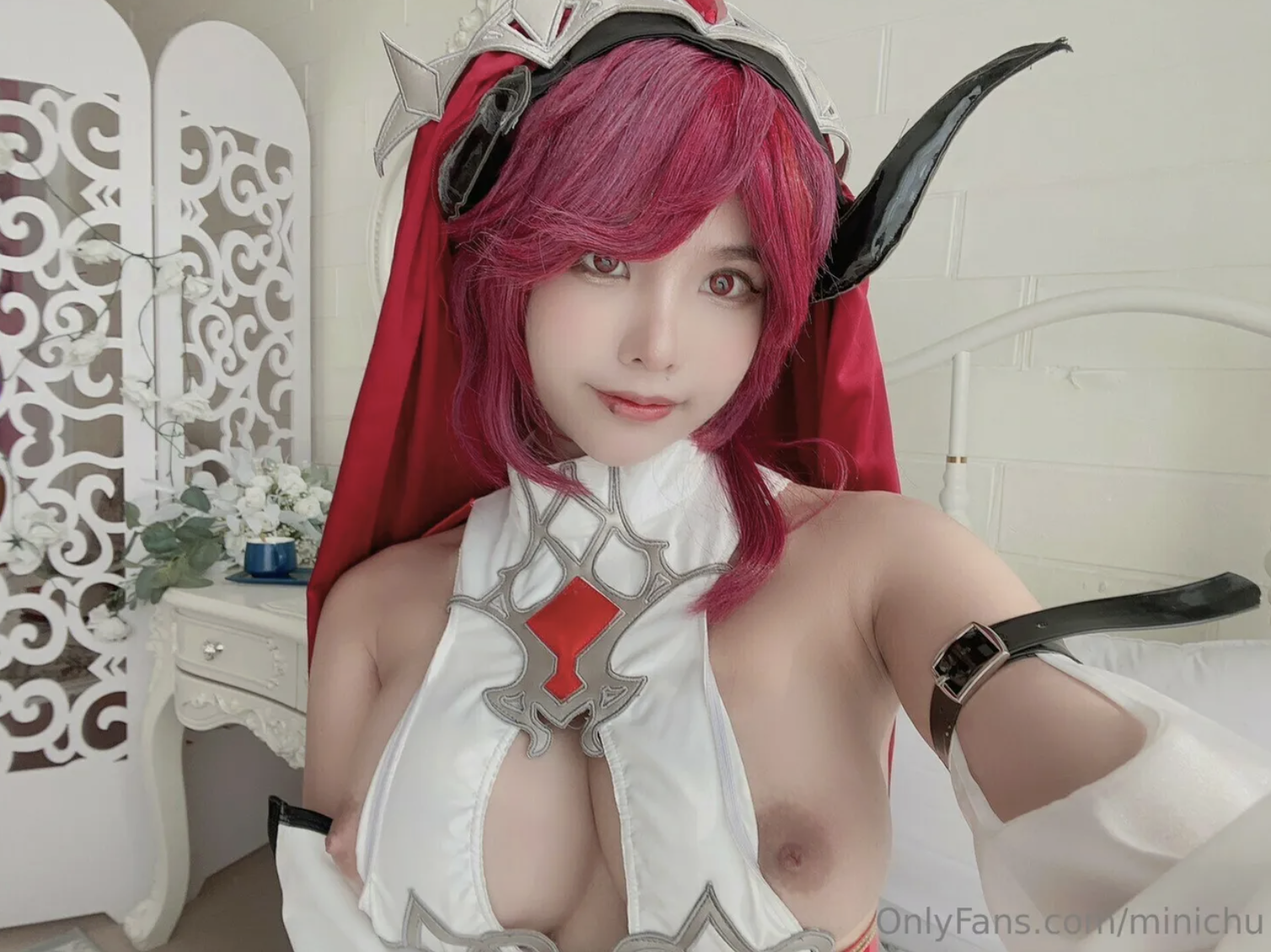 Minichu Nude Gallery