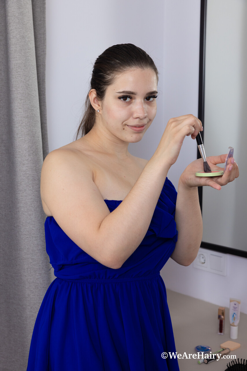 Molly Kit Nude Pictures